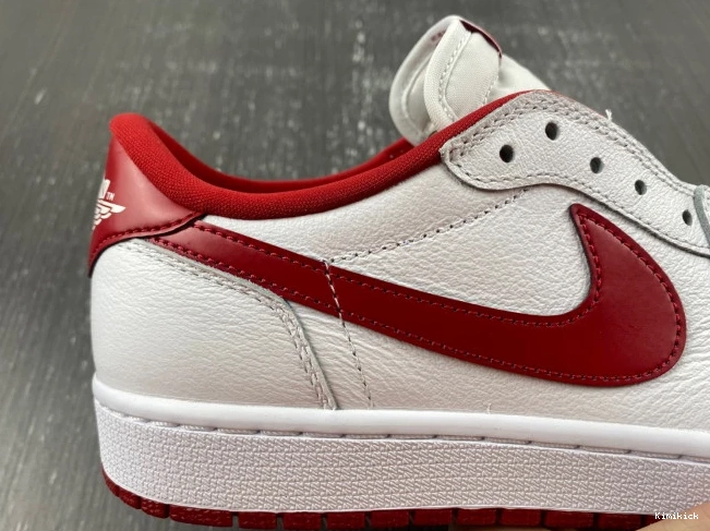 Jordan Low DailyWear 1 705329- Varsity Retro White Red 755 0521